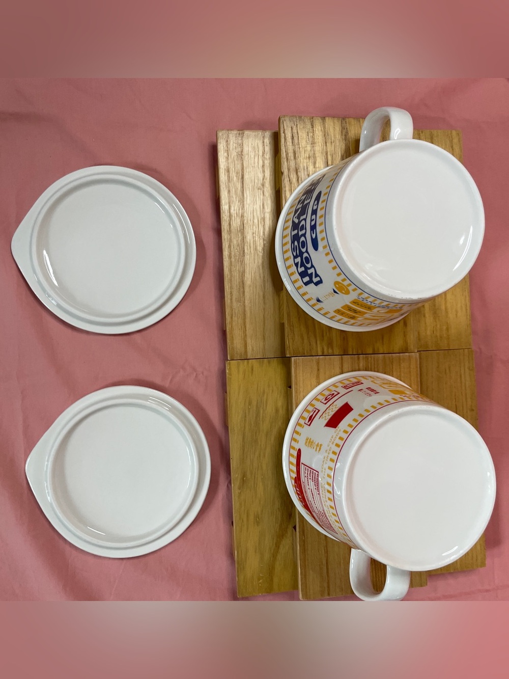 Urban Outfitters Instant Noodle Mug Bowls With Lids Set Of 2 Red & Blue Kawaii - Picture 12 of 15